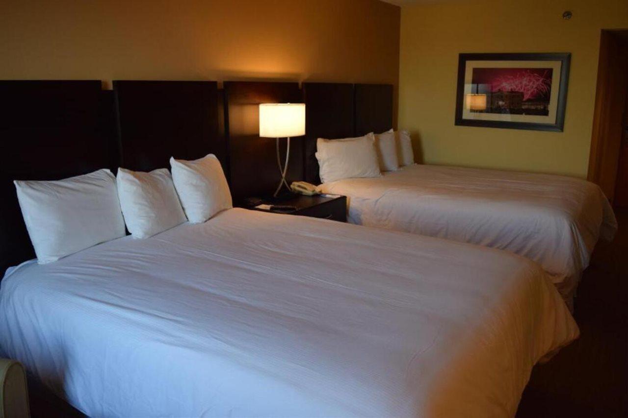 Bridgepointe Hotel & Marina New Bern Extérieur photo