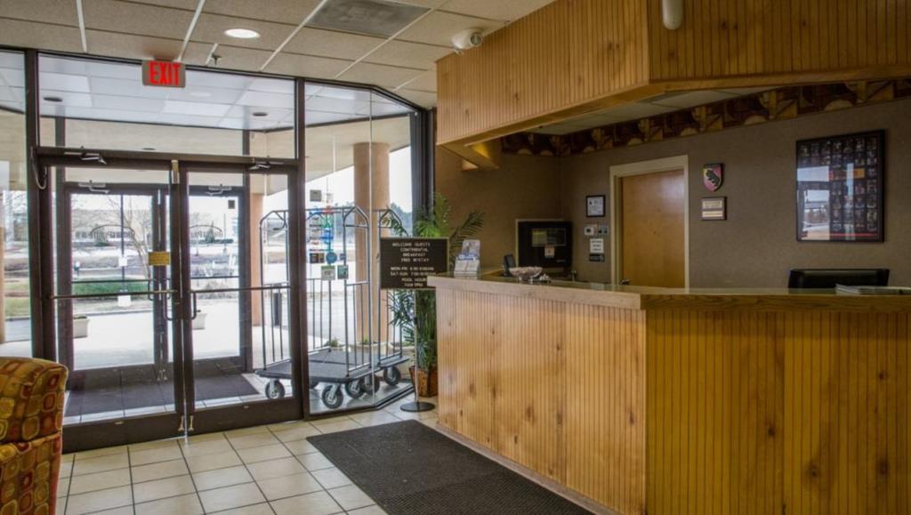 Bridgepointe Hotel & Marina New Bern Extérieur photo