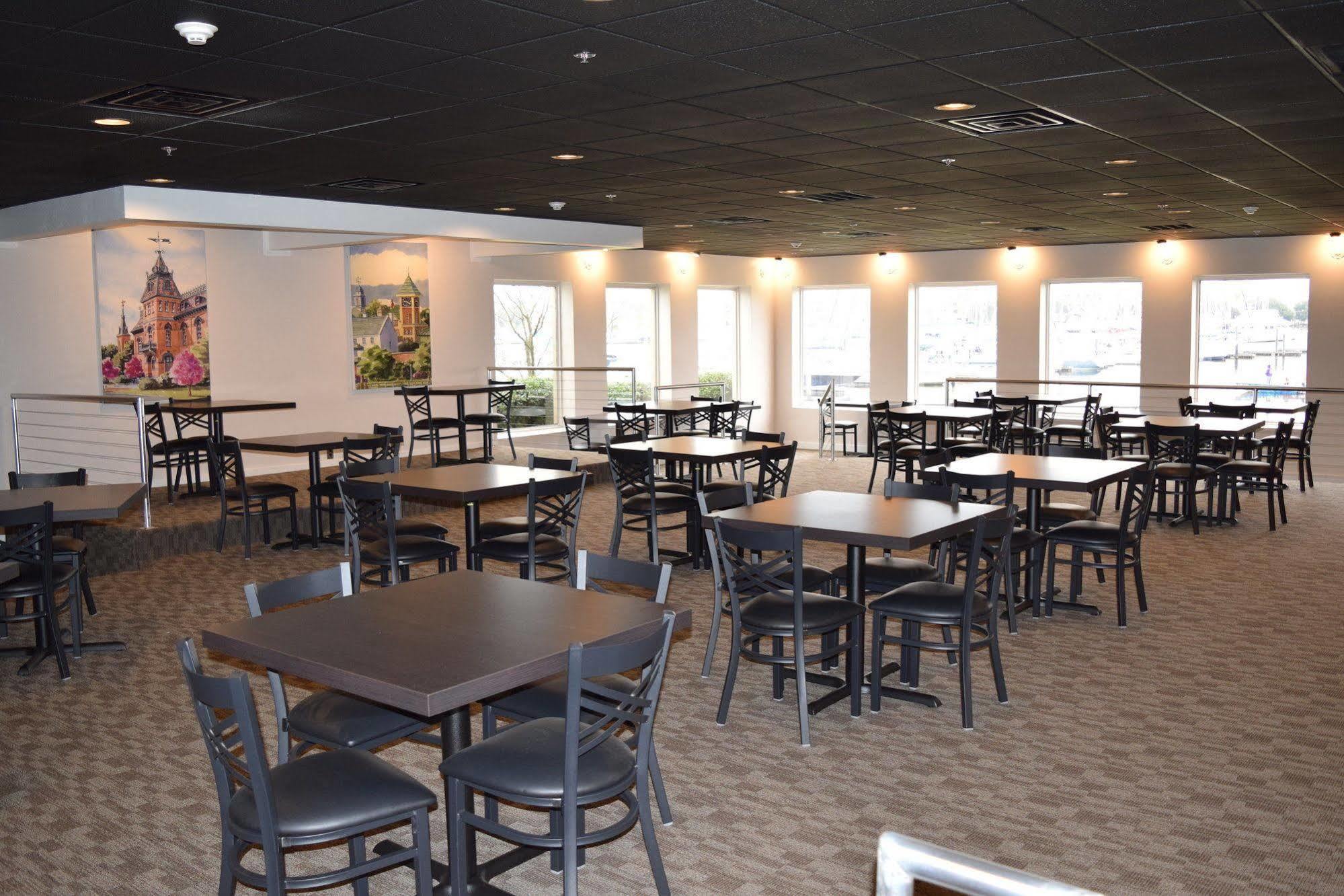Bridgepointe Hotel & Marina New Bern Extérieur photo