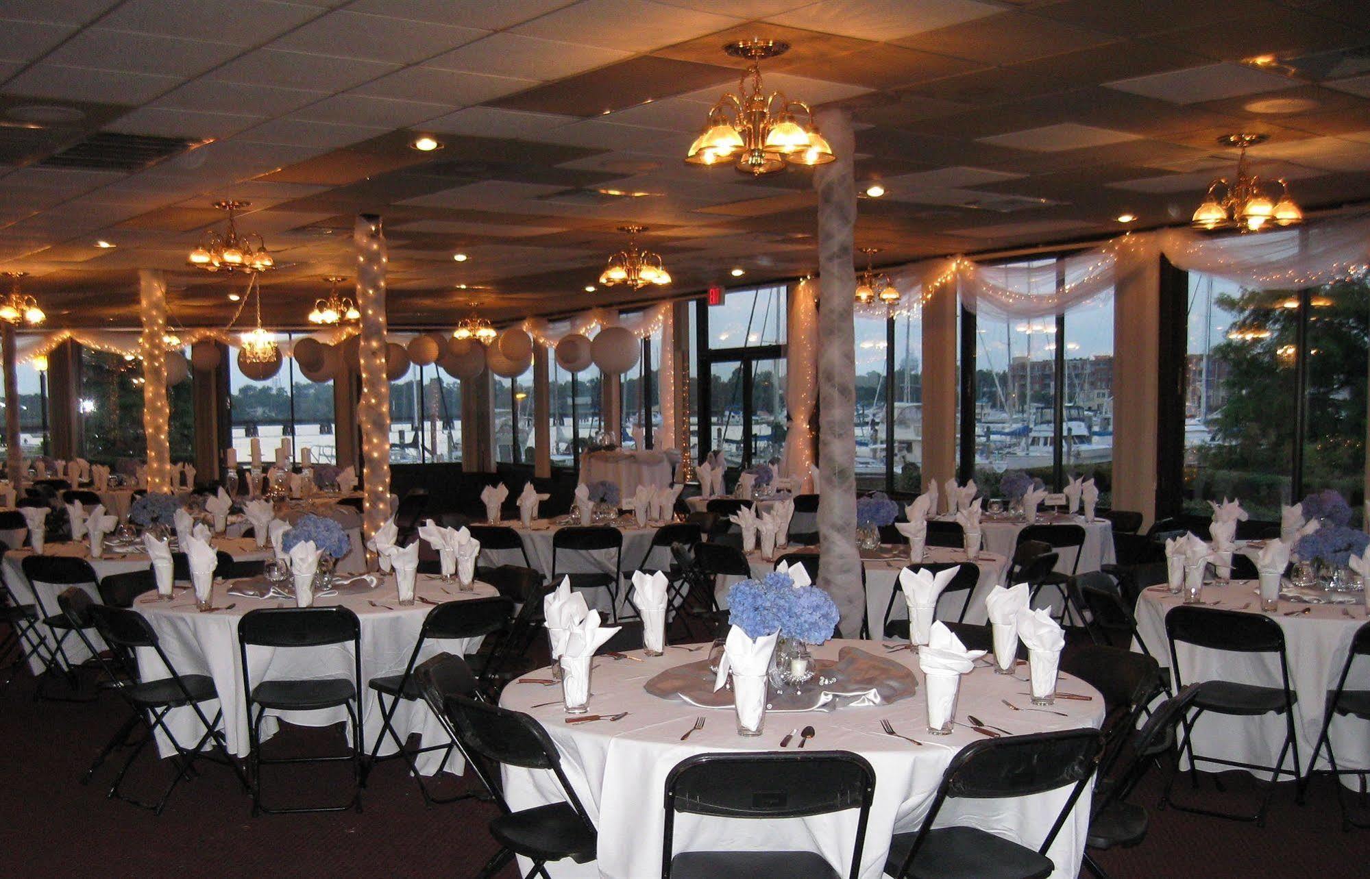 Bridgepointe Hotel & Marina New Bern Extérieur photo